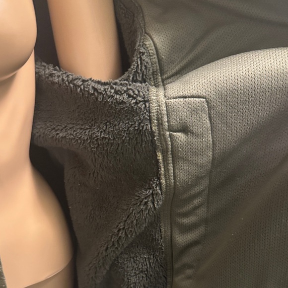 The North Face Men’s Green Ski Jacket - Picture 9 of 10